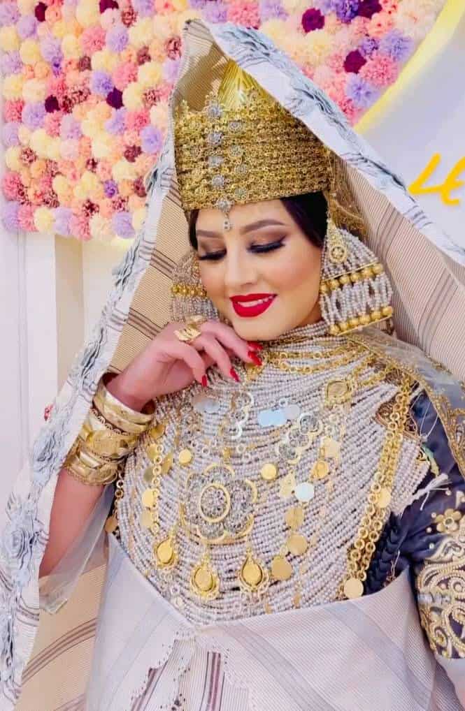 الشَّدَّة التِّلِمْسَانِيَّة… زِيٌّ مَلَكِيٌّ تَتَنَفَّسُ فِيهِ الجَزَائِرُ جزءا من هُوِيَّتَهَا وتاريخها المتنوع